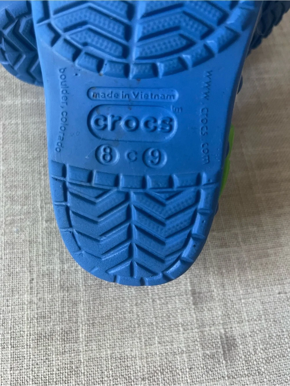 CROCS Disney Blue Clogs, kids/boys 8, casual playground school Mickey Mouse